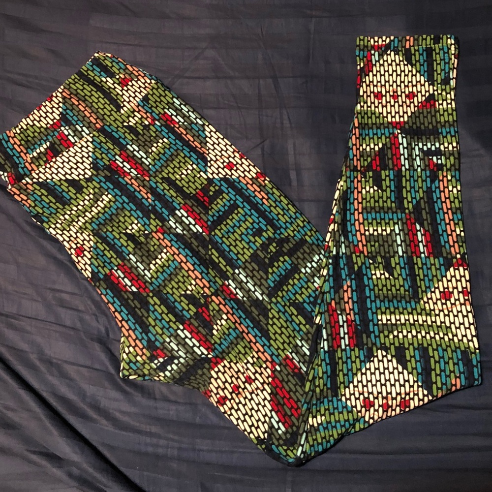 LulaRoe Christmas TC Leggings